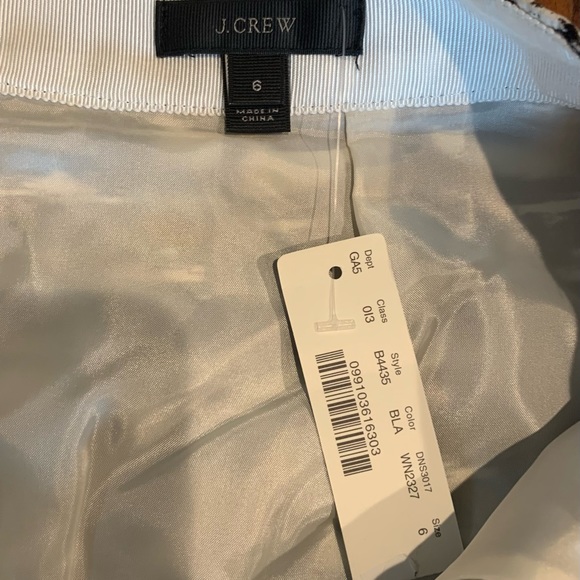 NWT JCrew Black and White Ikat Mini Skirt Size 6 - Picture 3 of 5